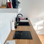Quiet, Green, Relaxing Place - 3 Bedroom *