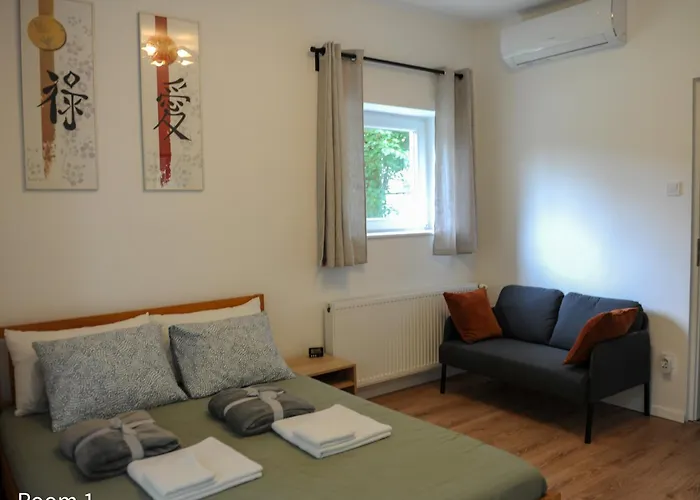 Quiet, Green, Relaxing Place - 3 Bedroom * Balatonfüred