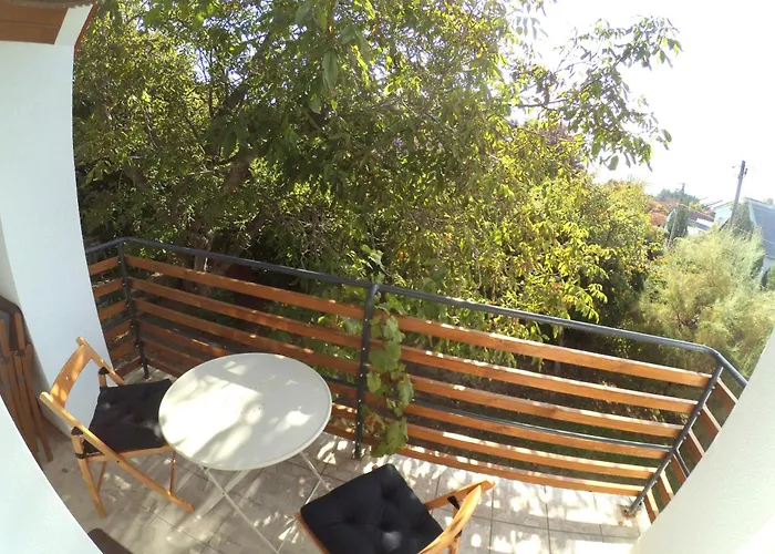 Quiet, Green, Relaxing Place - 3 Bedroom Willa Balatonfüred